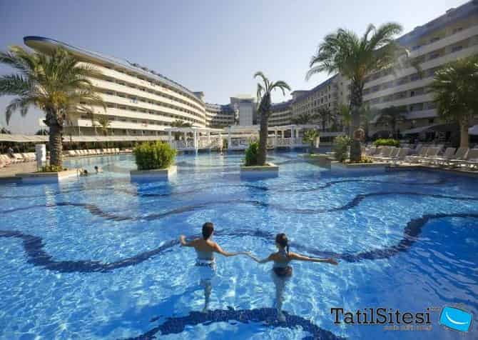 Crystal Admiral Resort Suites Spa 